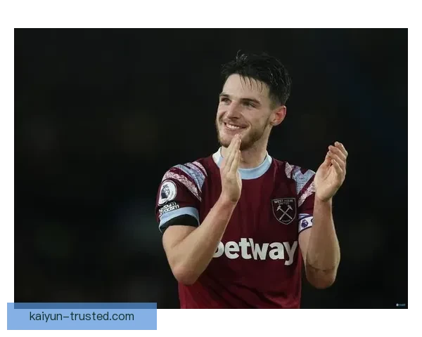 赖斯表现稳健，成为球队中场核心的关键因素分析