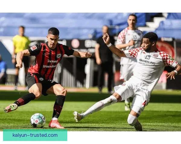 德甲美因茨点球英雄表现稳健，助球队在关键战役中取得优势